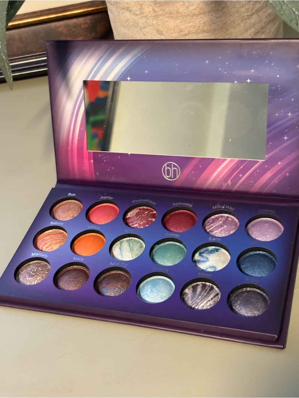BH Cosmetics Galaxy Chic Eyeshadow Palette - Purple Pink - Picture 2 of 5